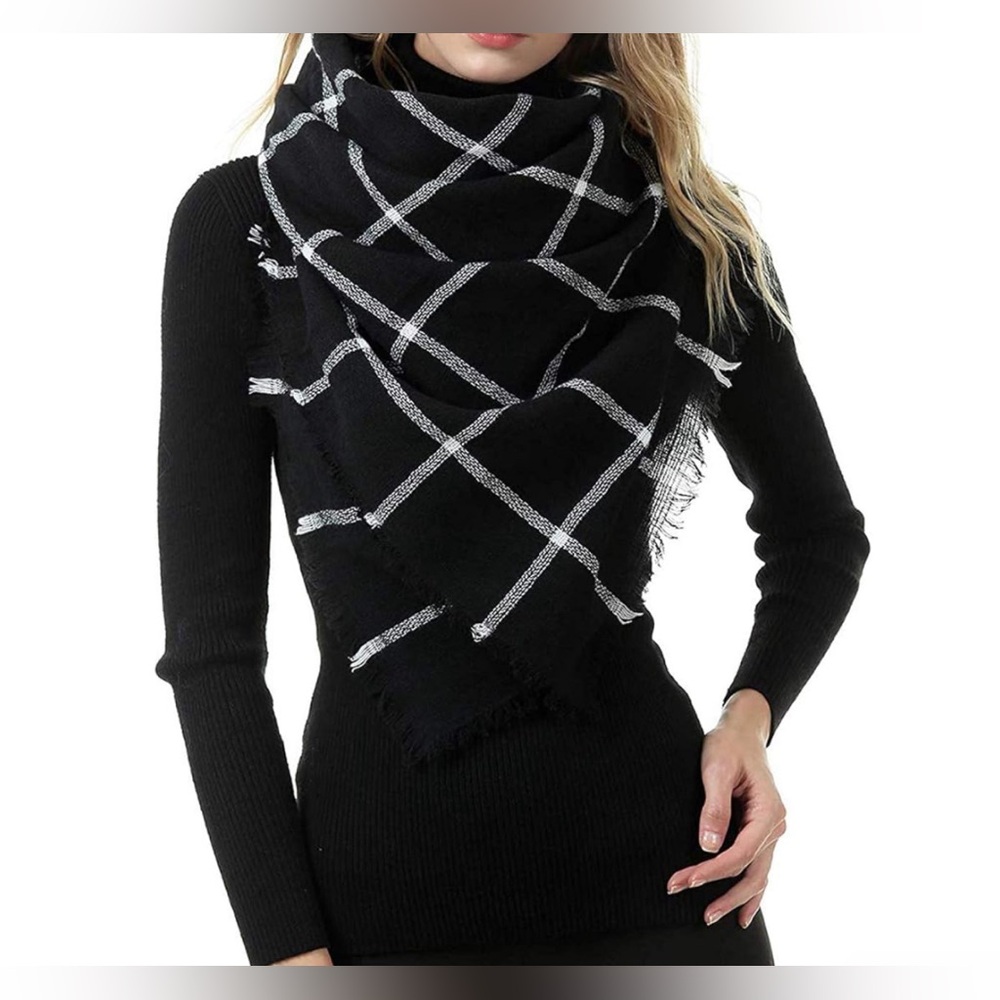 Woman’s XXL Flannel winter scarf 🧣 poncho  poncho (choose your color)